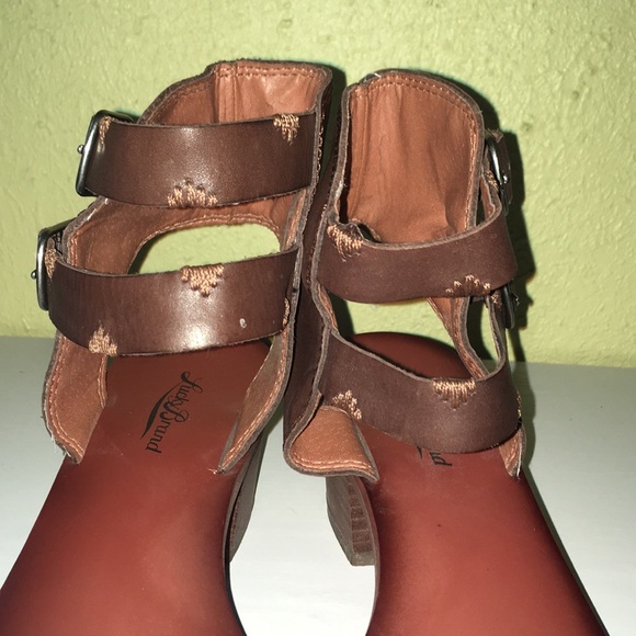 Lucky Brand good condition Size 8. Good condition. - Picture 10 of 14